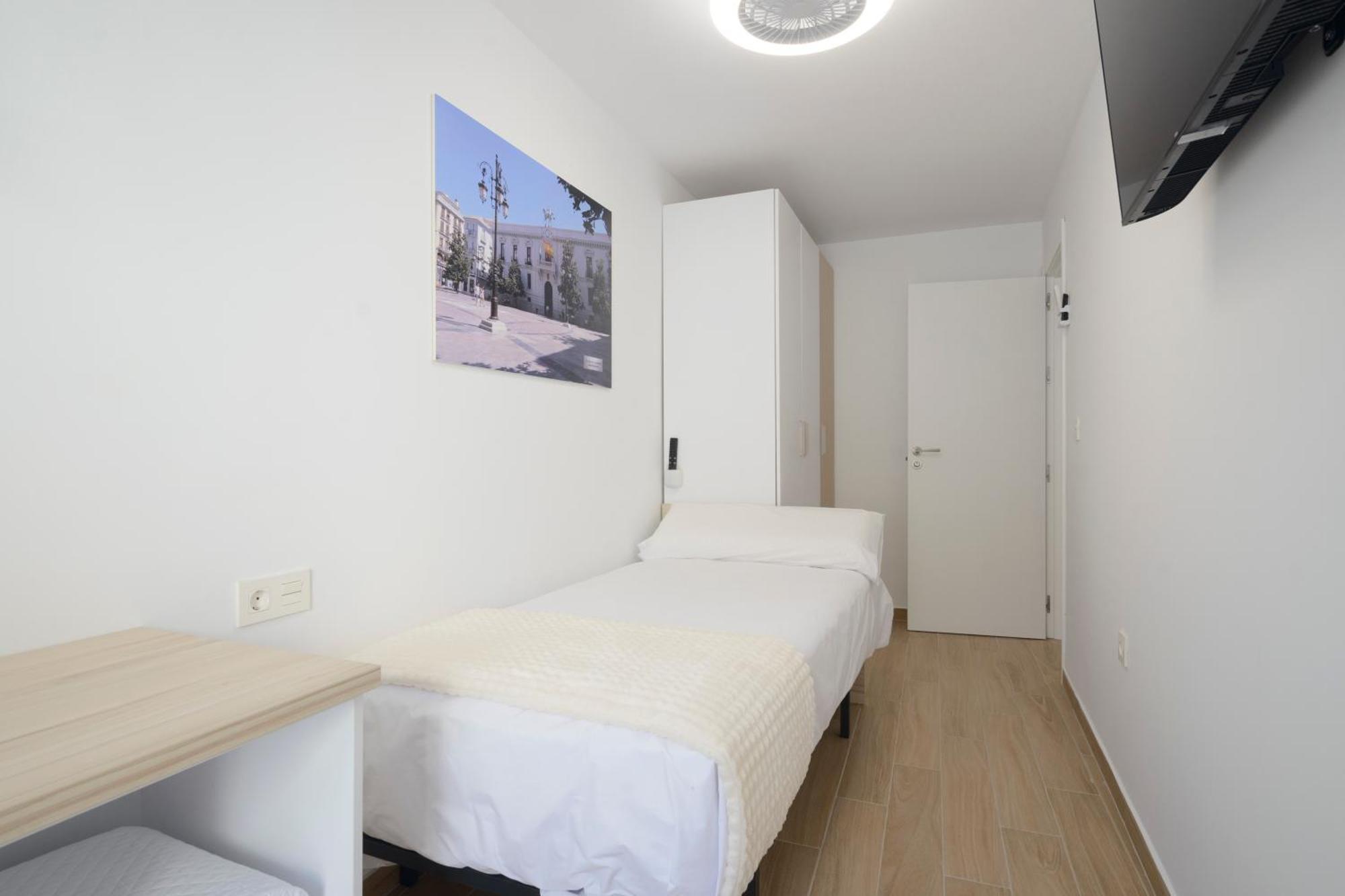 J De La Alhambra Apartment