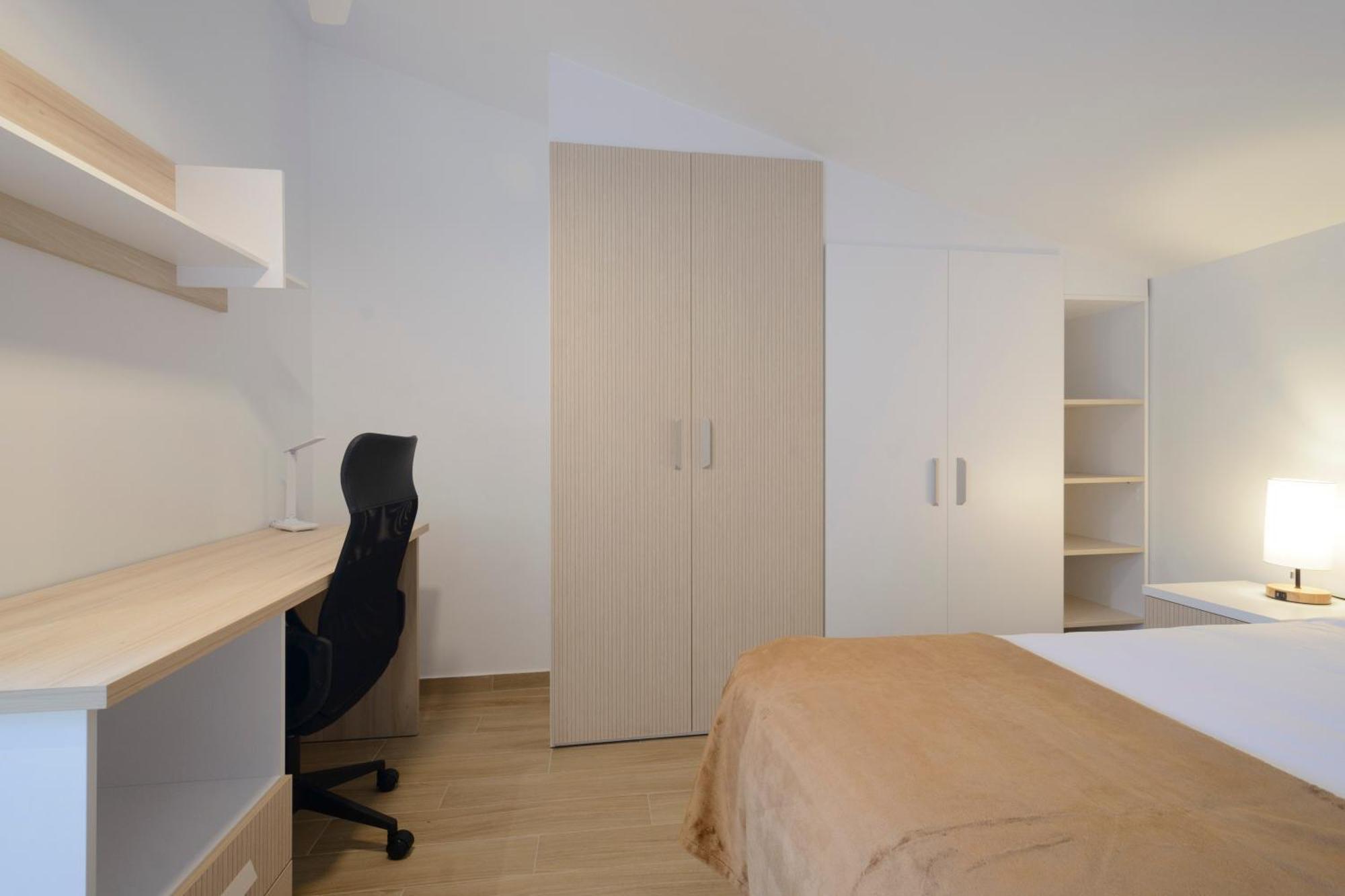 J De La Alhambra Apartment